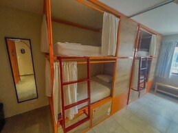 Viajero Huacachina Hostel