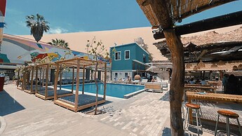 Viajero Huacachina Hostel