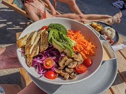 Viajero Huacachina Hostel