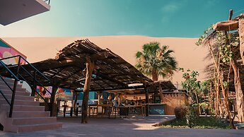 Viajero Huacachina Hostel