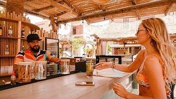 Viajero Huacachina Hostel