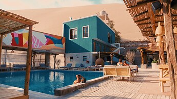 Viajero Huacachina Hostel