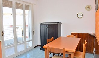 Lovely Flat With Nice Terrace in Bibione - Beahost
