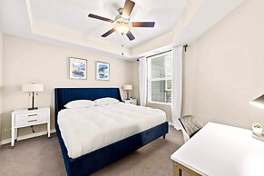 Chic Apt w Jacuzzi Lake Front Nr Casino Imax