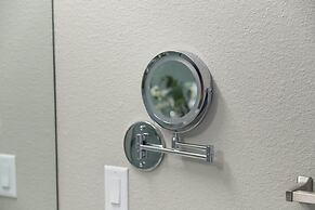 Designer Apt With Jacuzzi Pool Mountain Views