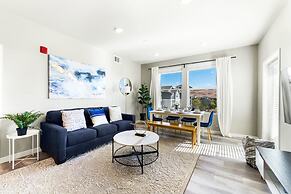 Designer Apt With Jacuzzi Pool Mountain Views