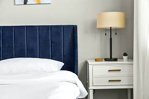 Designer Apt With Jacuzzi Pool Mountain Views