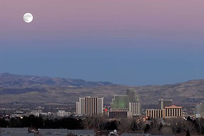Designer Apt With Jacuzzi Sky Lounge Gym Access