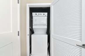 Designer Apt With Jacuzzi Sky Lounge Gym Access