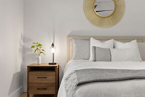 Relaxing 2BR Florida Home Close to Beach