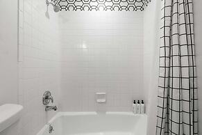 Relaxing 2BR Florida Home Close to Beach