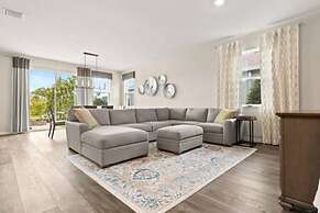 Florida Retreat Home w Fast-wifi Patio King Bed