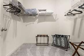 Florida Retreat Home w Fast-wifi Patio King Bed