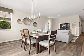 Florida Retreat Home w Fast-wifi Patio King Bed