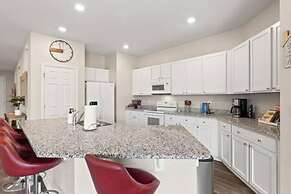 Florida Retreat Home w Fast-wifi Patio King Bed