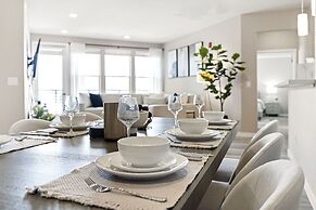 Designer Apt With Jacuzzi Walk To Casino Imax