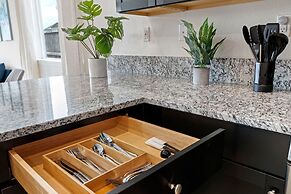 Stylish Sleek 4BR Nevada Home Near Downtown Reno