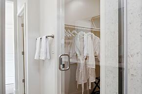 Stylish Sleek 4BR Nevada Home Near Downtown Reno