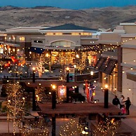 Stylish Sleek 4BR Nevada Home Near Downtown Reno