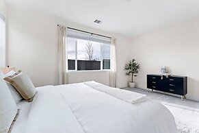 Stylish Sleek 4BR Nevada Home Near Downtown Reno