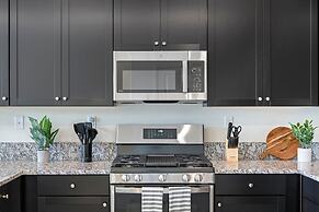 Stylish Sleek 4BR Nevada Home Near Downtown Reno