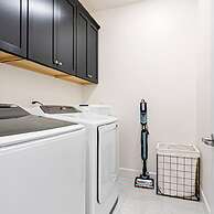 Stylish Sleek 4BR Nevada Home Near Downtown Reno