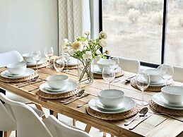 DT Reno - Modern Home Private Patio Workspace