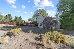 DT Reno - Modern Home Private Patio Workspace
