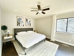 DT Reno - Modern Home Private Patio Workspace