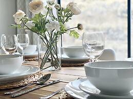 DT Reno - Modern Home Private Patio Workspace