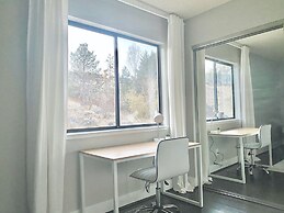 DT Reno - Modern Home Private Patio Workspace