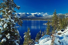 DT Reno - Modern Home Private Patio Workspace