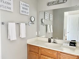 DT Reno - Modern Home Private Patio Workspace