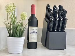 DT Reno - Classy Vacation Home w Backyard Patio