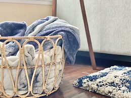 DT Reno - Classy Vacation Home w Backyard Patio