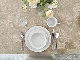 DT Reno - Classy Vacation Home w Backyard Patio