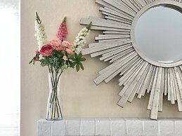 DT Reno - Classy Vacation Home w Backyard Patio