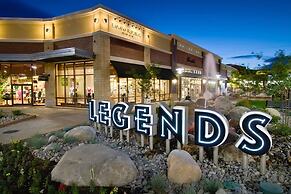 DT Reno - Classy Vacation Home w Backyard Patio