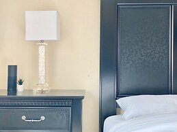 DT Reno - Classy Vacation Home w Backyard Patio