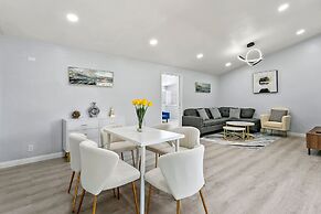 Beautiful 4BR Home Nr Disneyland