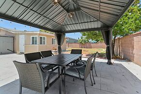 Beautiful 4BR Home Nr Disneyland