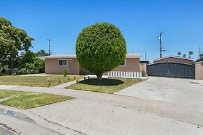 Beautiful 4BR Home Nr Disneyland