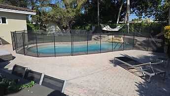 Amazing House With Pool Coral Gables