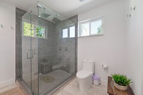 Amazing House With Pool Coral Gables