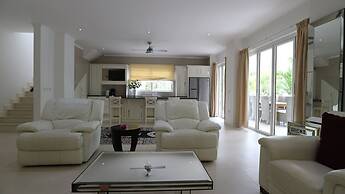 Las Brísas Villa - Chateau Elysium