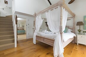 Carines Barns - Wesley Barn
