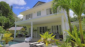 Les Jolies Eaux Villa - Chateau Elysium