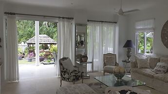 Les Jolies Eaux Villa - Chateau Elysium