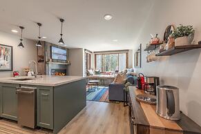 VIP Ski-In Ski-Out Northstar Ski Trails by Sierra Getaways