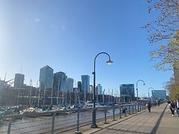 Puerto Madero frente al Hotel Hilton Piso 16 Vista a la Ciudad
